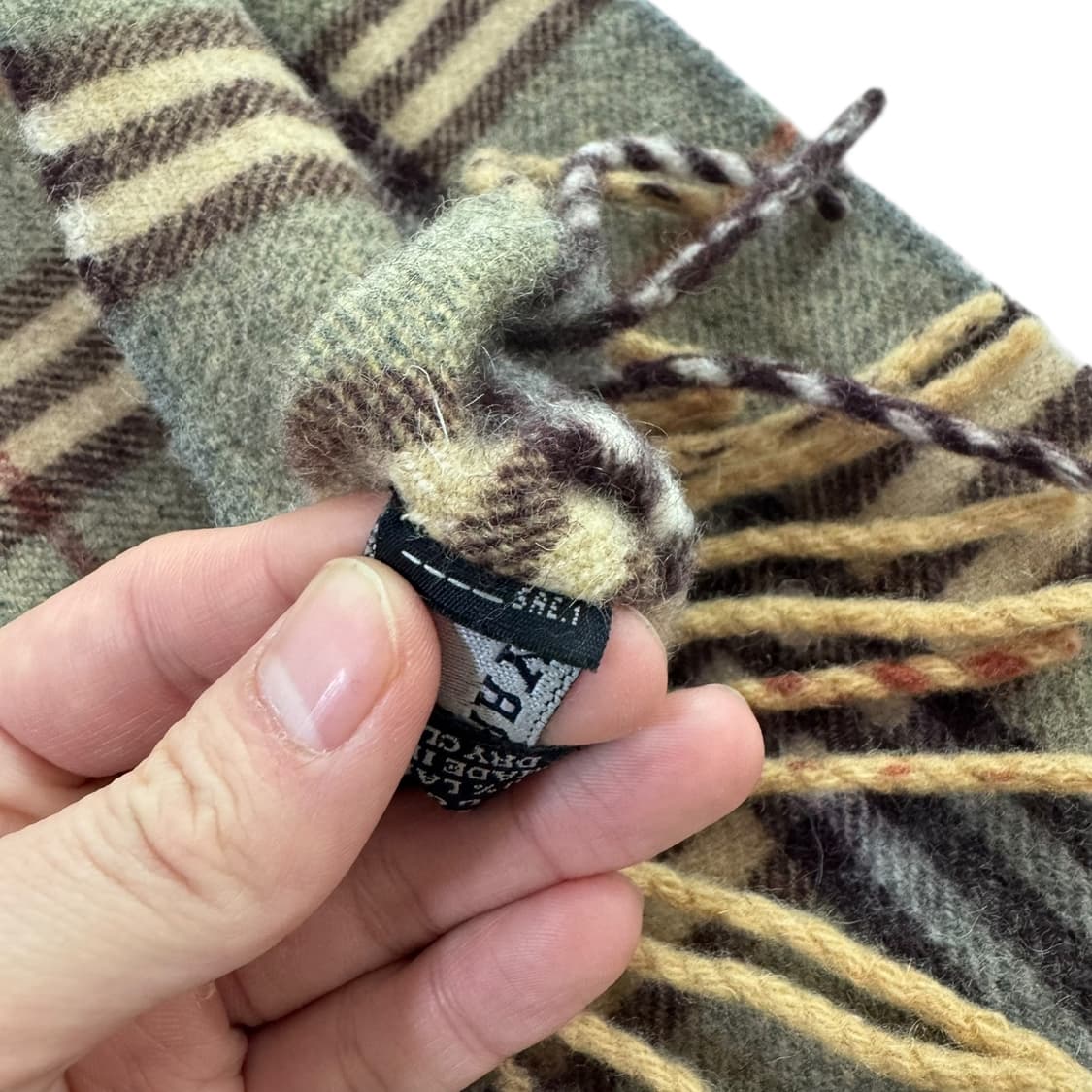 정품 버버리 노바체크 카키 머플러 상품이미지5