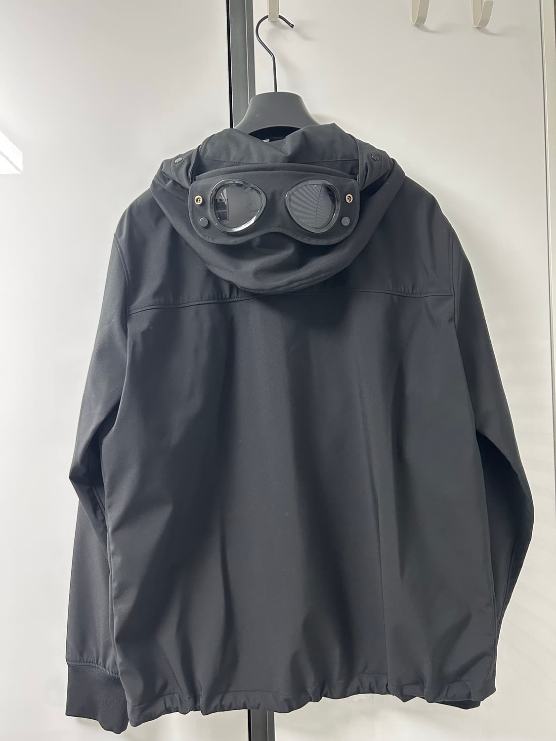 C.P. 컴퍼니 쉘-R 고글 자켓 블랙 - 25SS 상품이미지2