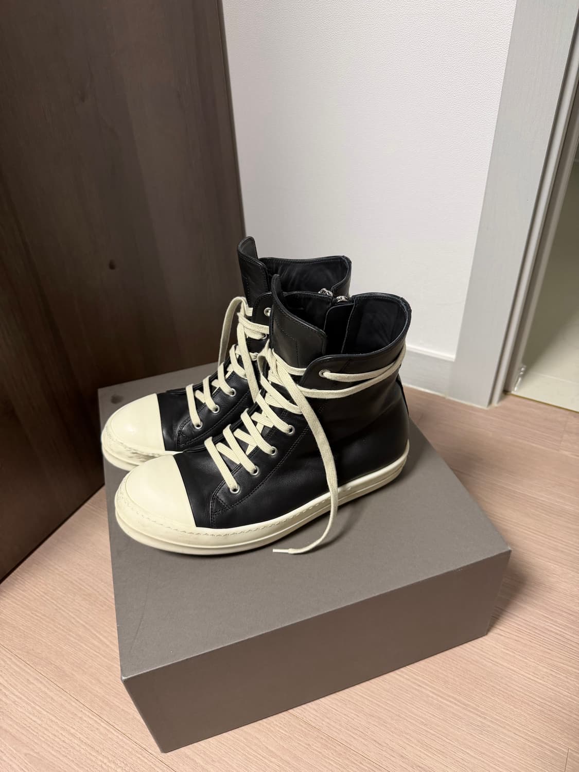 릭오웬스 라몬즈 42 26ss 상품이미지2