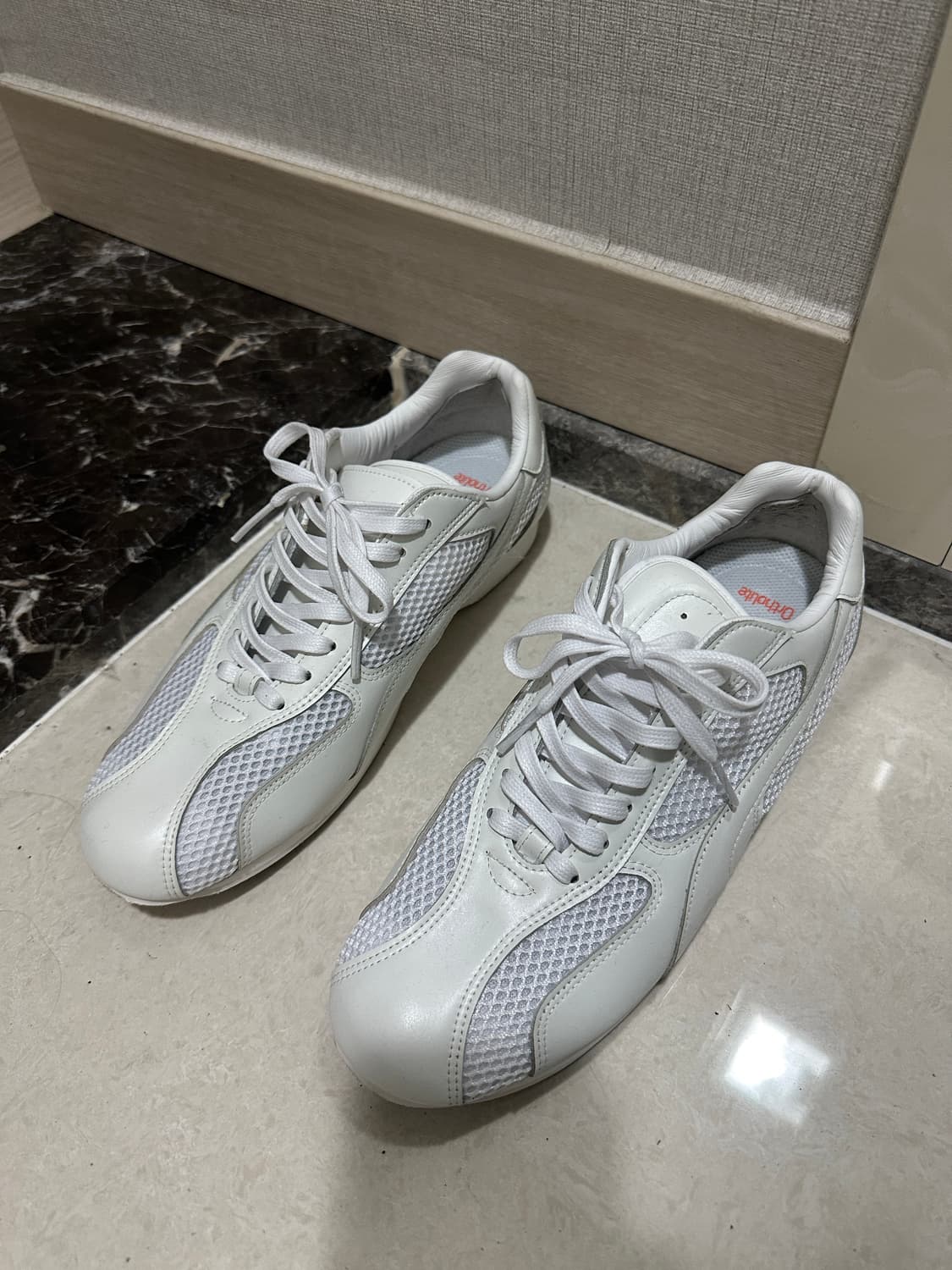 야세 스파이더레더 화이트(240) 상품이미지1