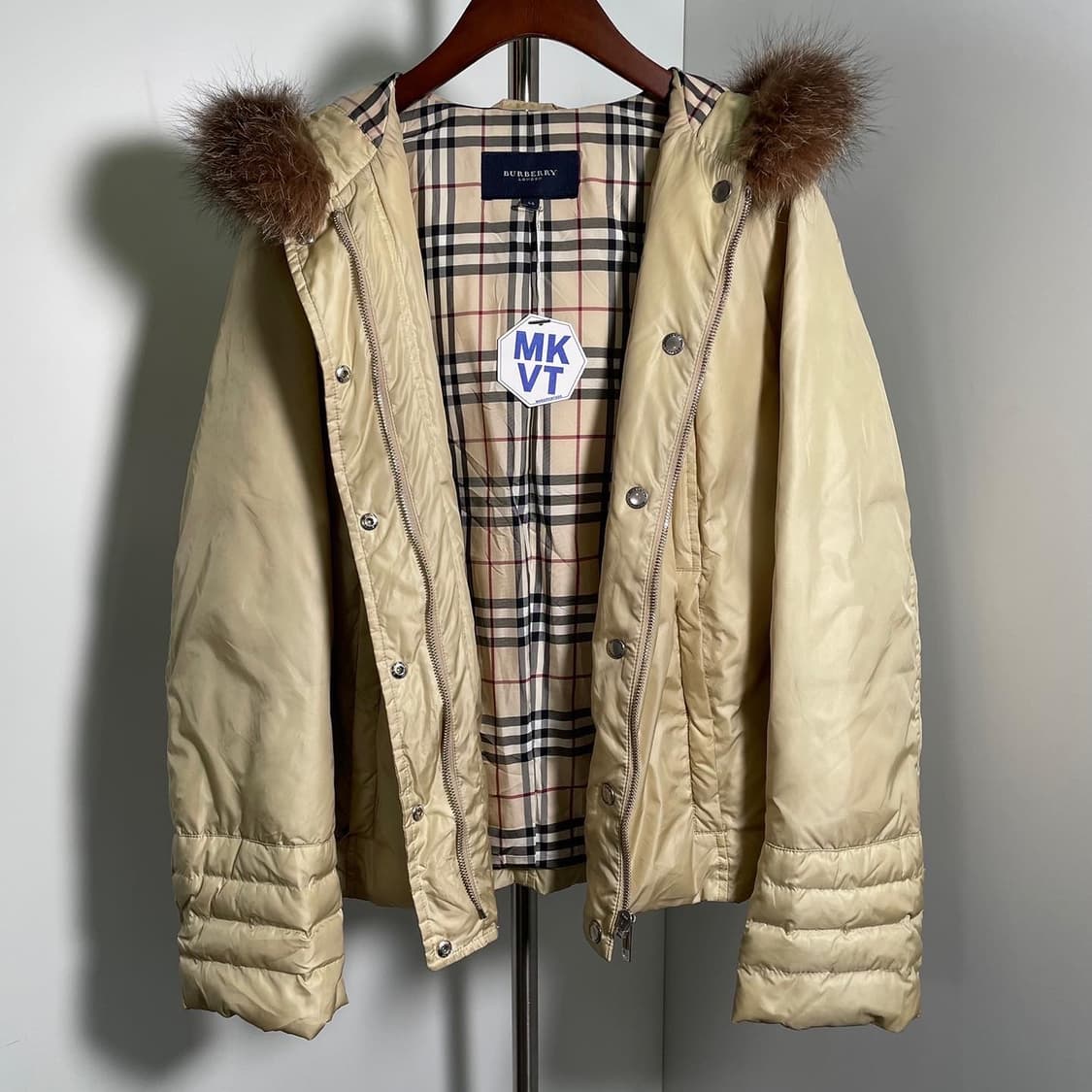 버버리 체크안감 다운 숏 패딩 상품이미지8