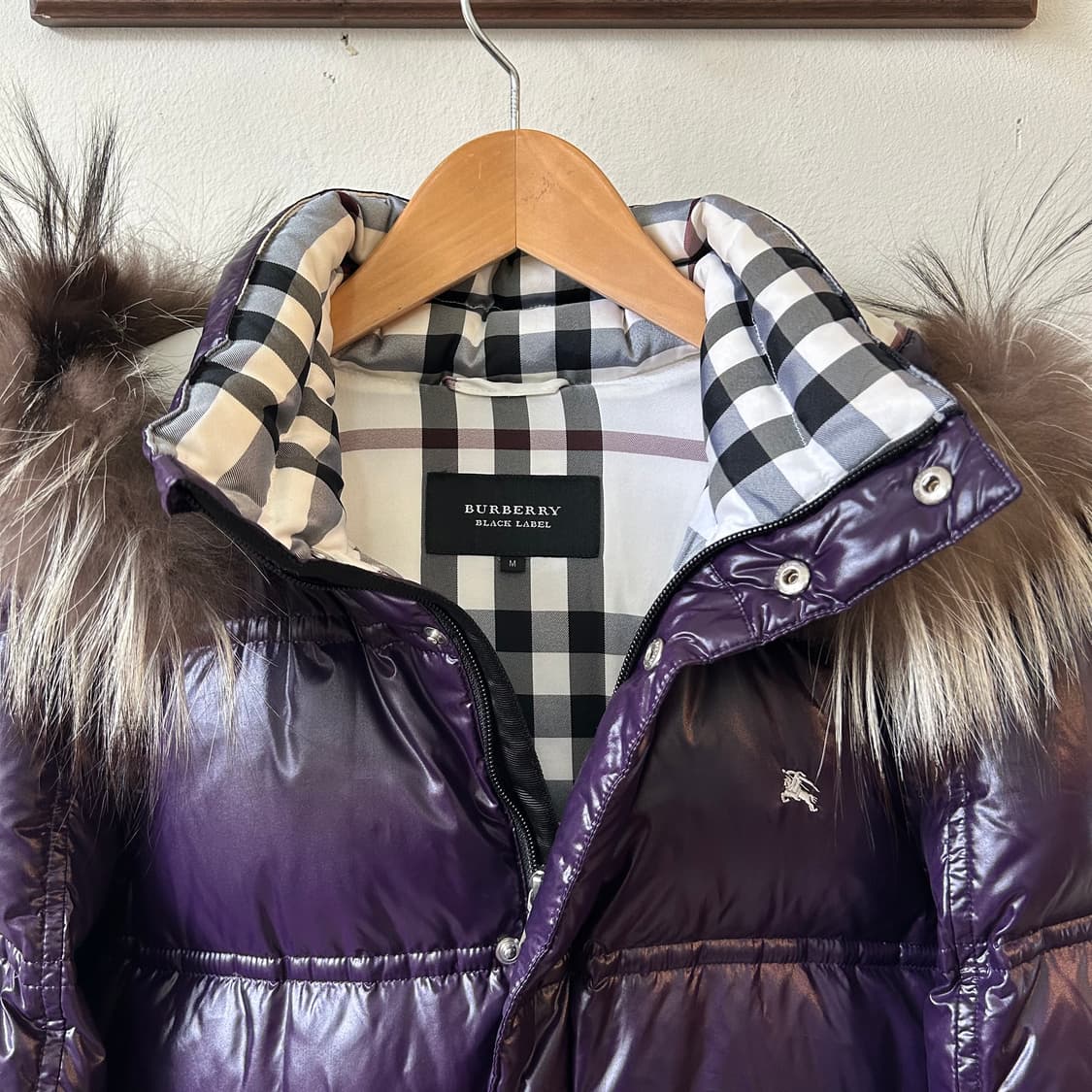 버버리 실버 폭스 다운 패딩 상품이미지7
