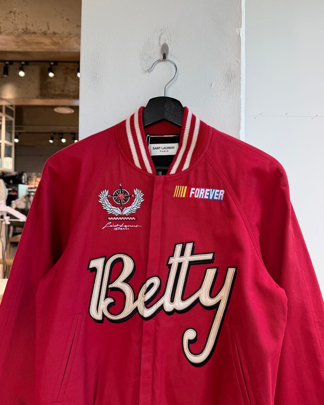 생로랑 레드 포에버 베티 바시티 자켓 상품이미지3