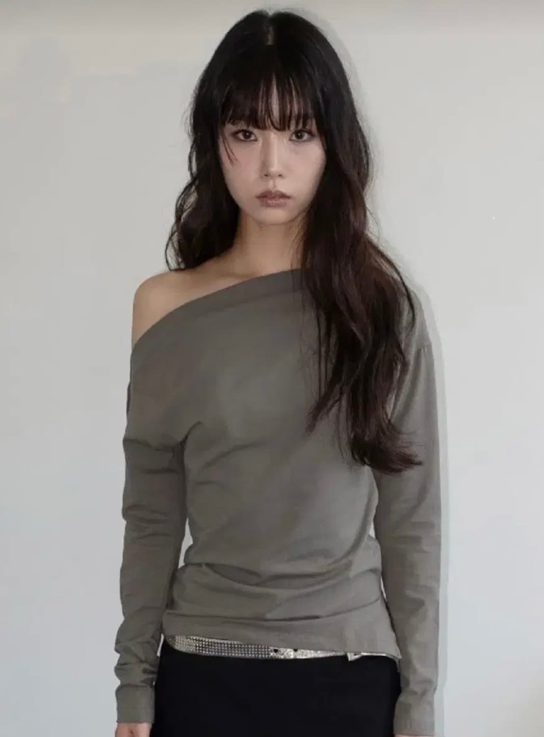 온스카 ONE-SHOULDER ELASTIC T (MUD) 상품이미지1