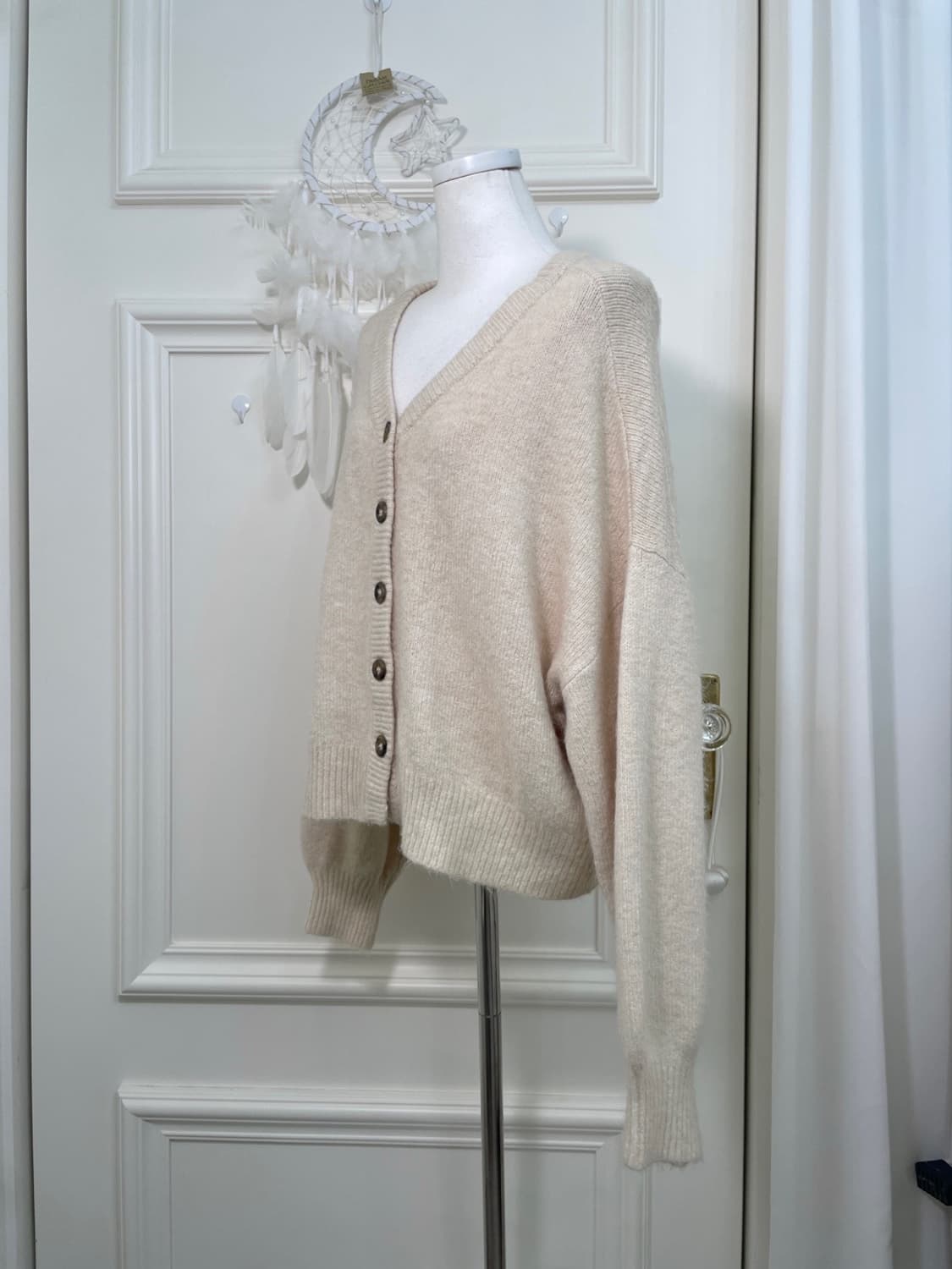 COEN cream beige v-neck soft cardigan 상품이미지2
