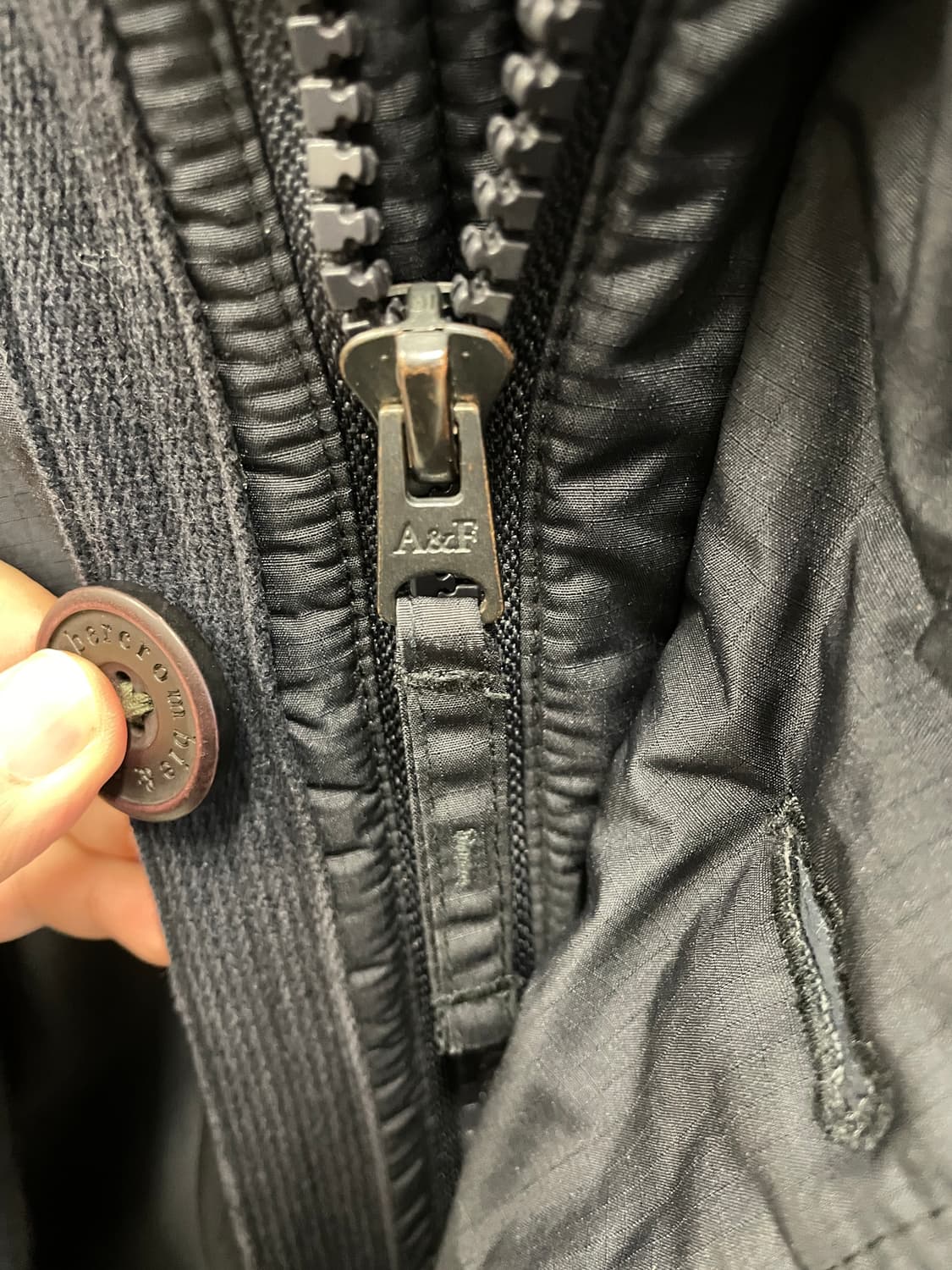 아베크롬비 패딩(네이비) 상품이미지5