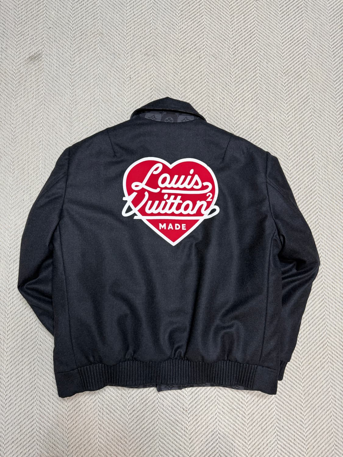 루이비통 니고2 양면 자켓 상품이미지2