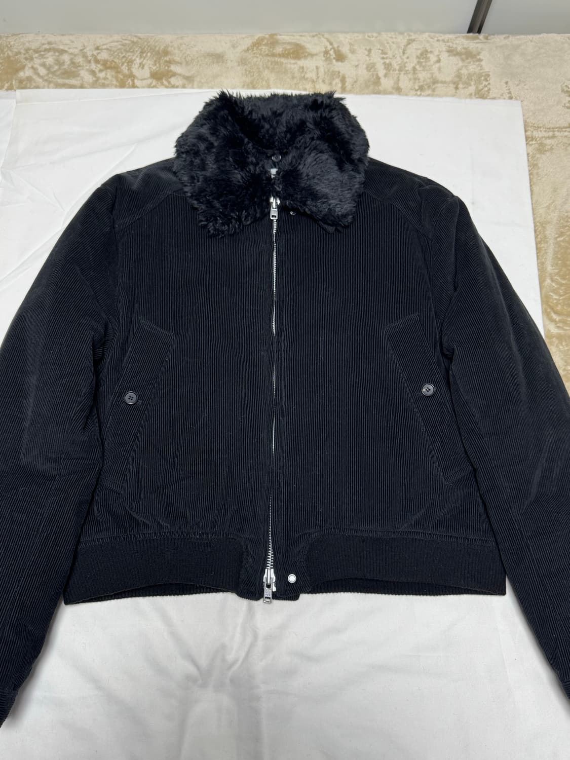 알렌느 / 디테쳐블 카라 코듀로이 패딩 블루종 (블랙) / 2 상품이미지4