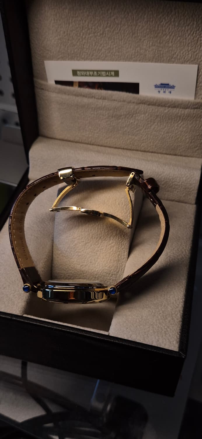 청와대 부조기법 시계 금장 판매합니다. 상품이미지4