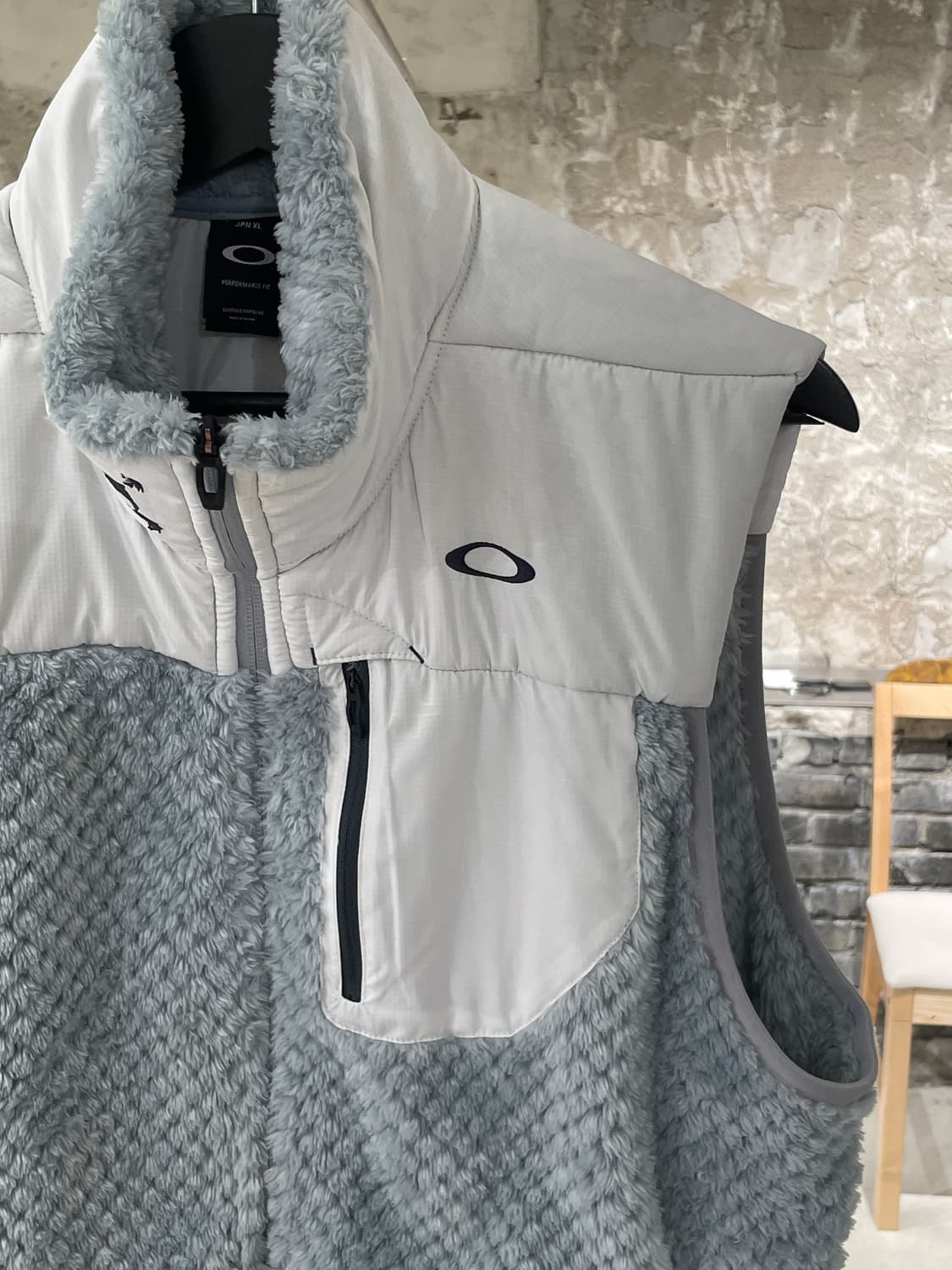 오클리 파우더 보아 플리스 투 웨이 집업 베스트 상품이미지3