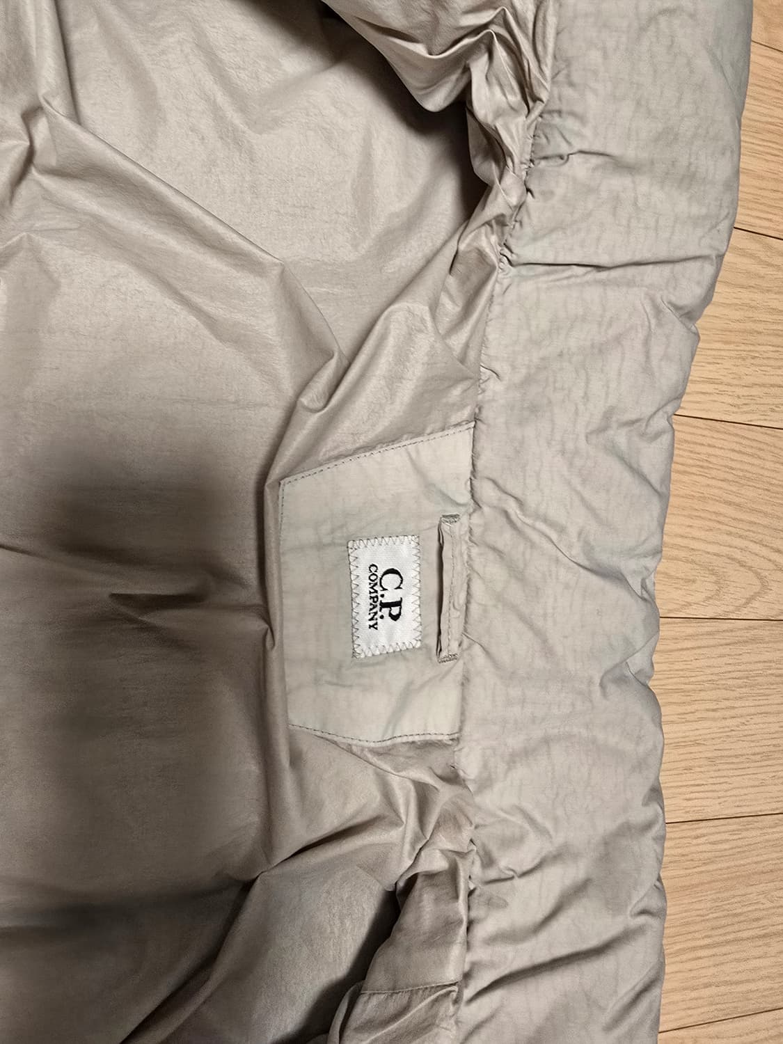 cp컴퍼니 플랫나일론 패딩 상품이미지5