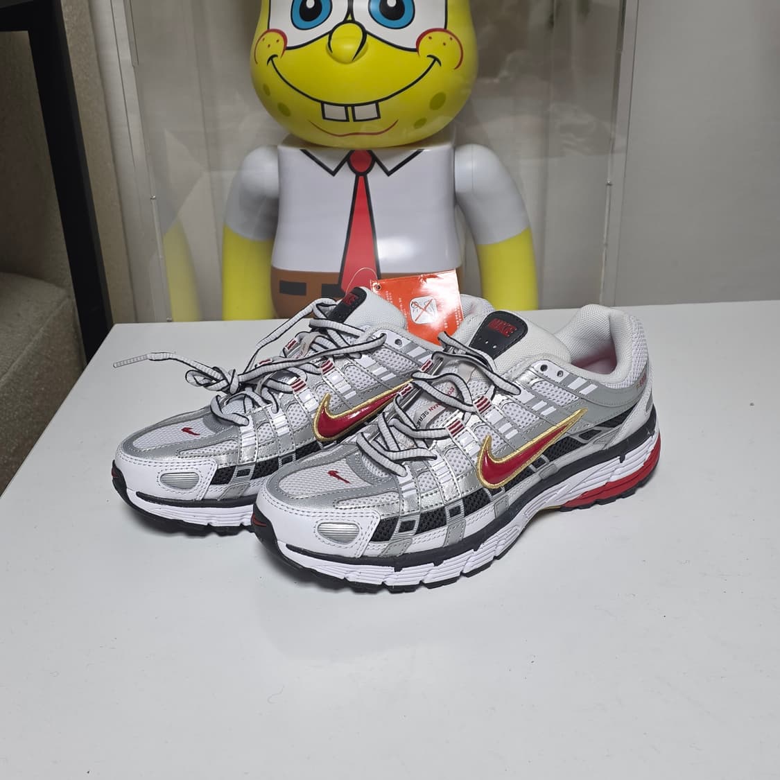 나이키 p-6000 화이트 바시티 레드 235 상품이미지2