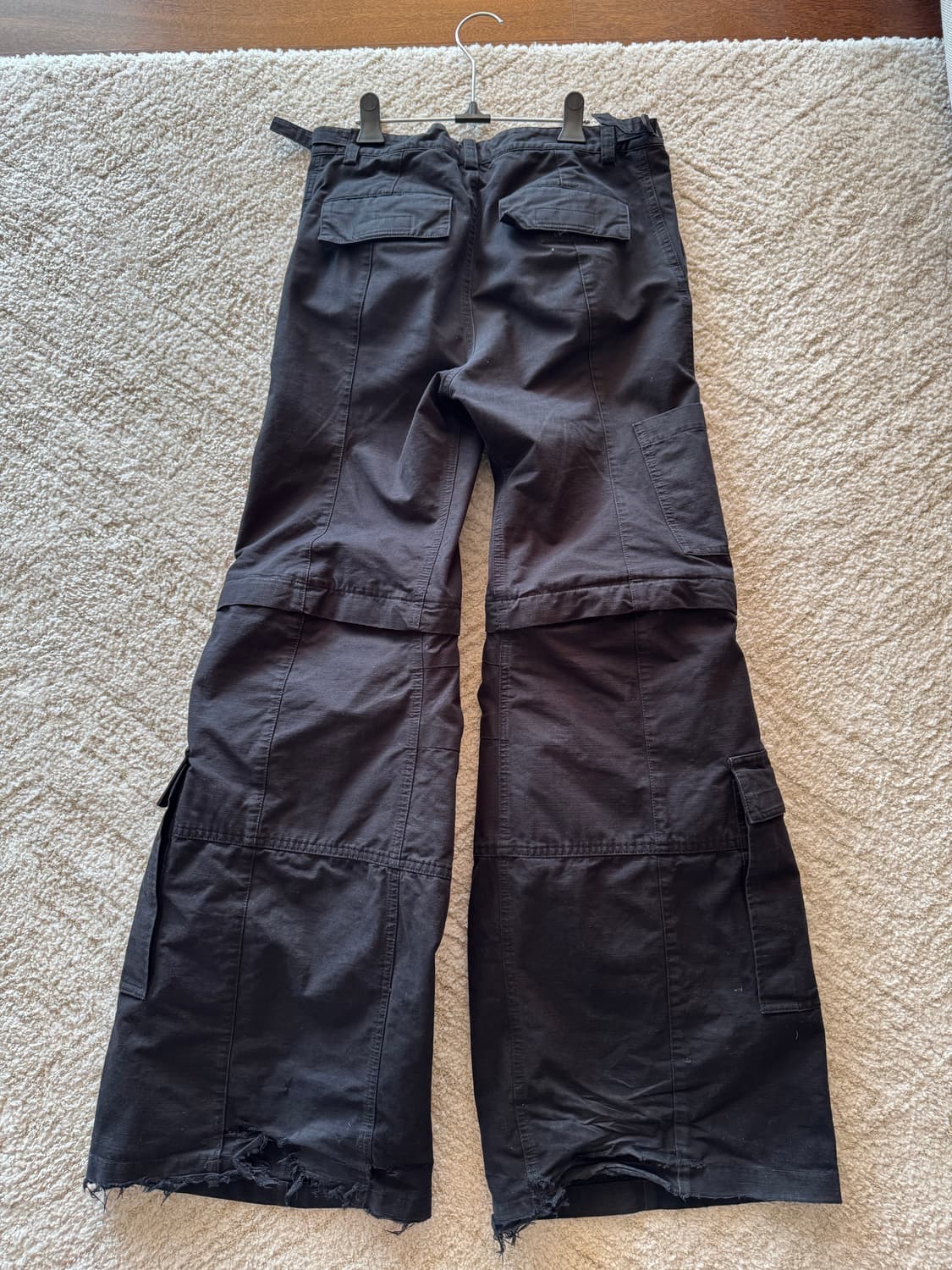 발렌시아가 립스탑 플레어 카고 팬츠 상품이미지2