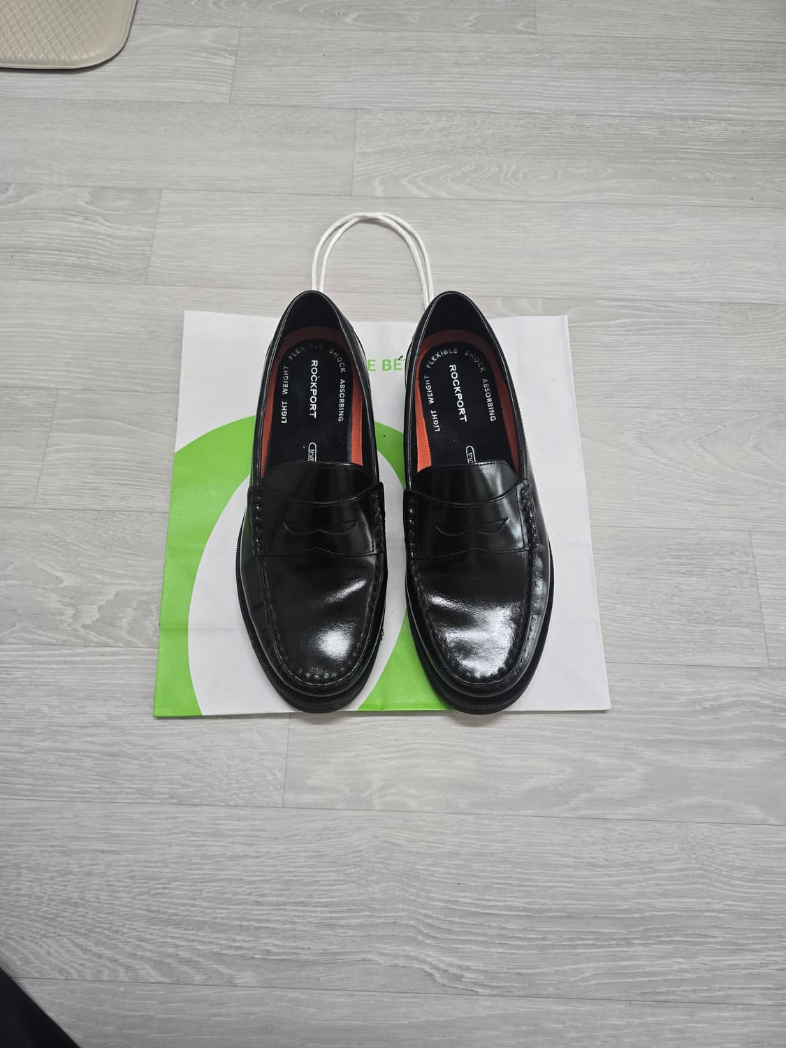 락포트 남자구두V80547 발볼(미디움)255mm us7.5팝니다 상품이미지5