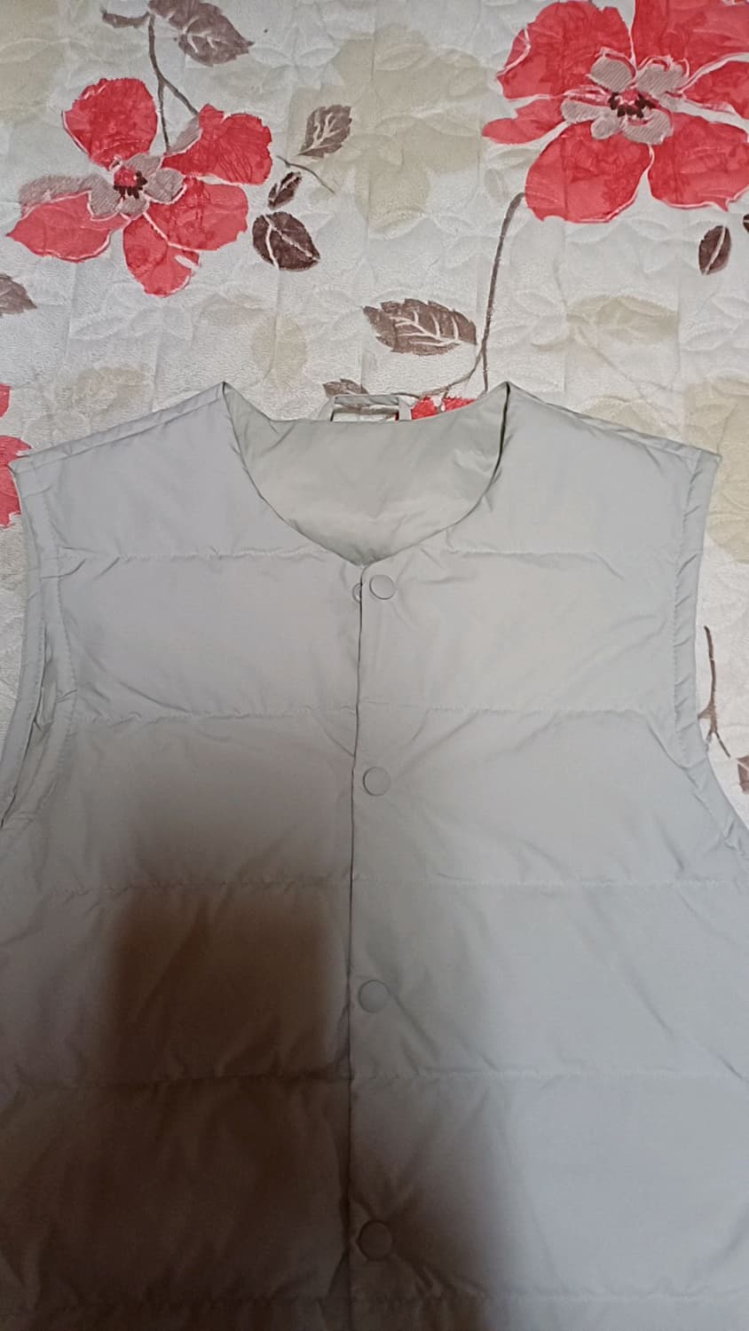 스파오 오리털경량조끼 95 가슴51 기장69 상품이미지3