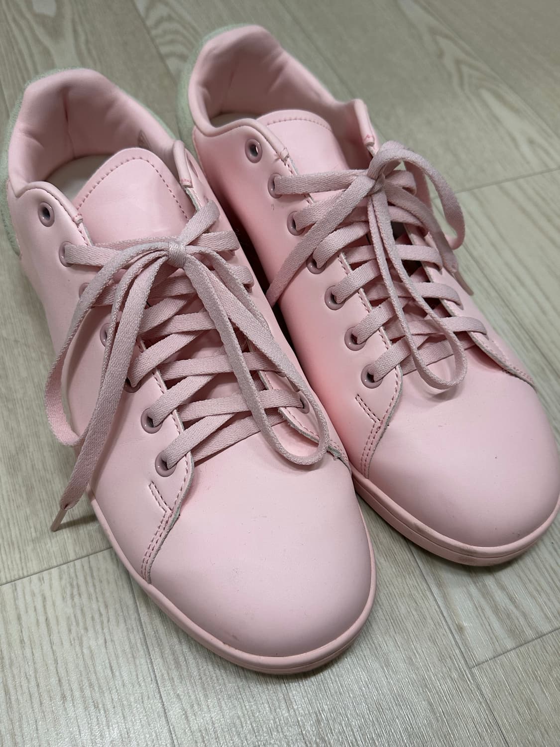 라프시몬스 라이트 핑크 스니커즈 44 사이즈 상품이미지1