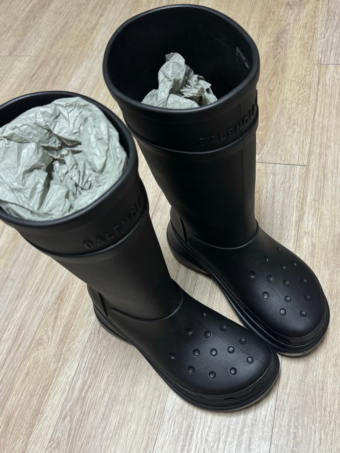 발렌시아가 X 크록스 레인부츠 EU 42 새상품 상품이미지2