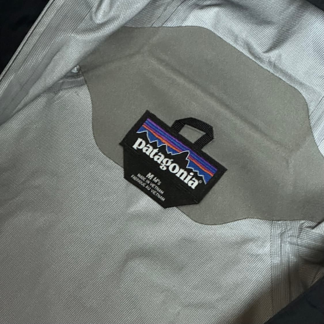 파타고니아 토란쉘 3L 블랙 M사이즈 상품이미지2