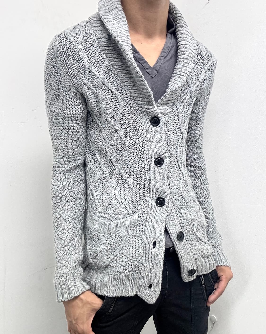 “FUGA” Grey Knit Cardigan 상품이미지2
