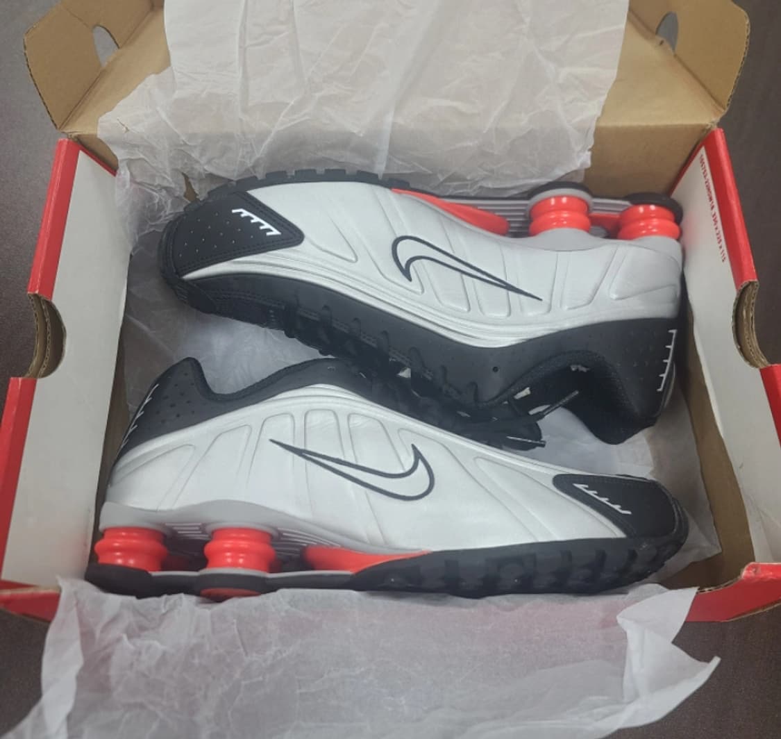 나이키 샥스 메탈릭실버 사이즈 260 상품이미지3