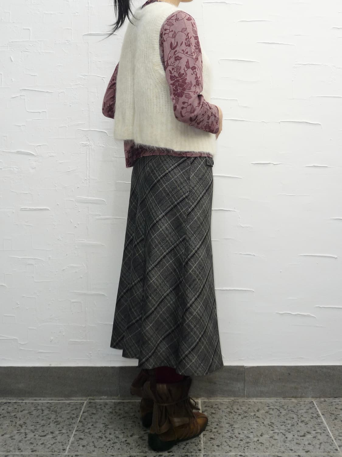flowy check midi skirt 상품이미지3
