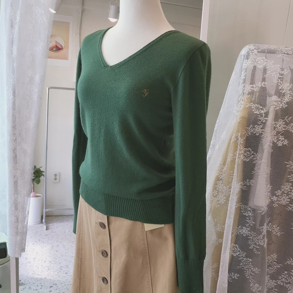 Nombre impair 딥그린 브이넥 니트 상품이미지7