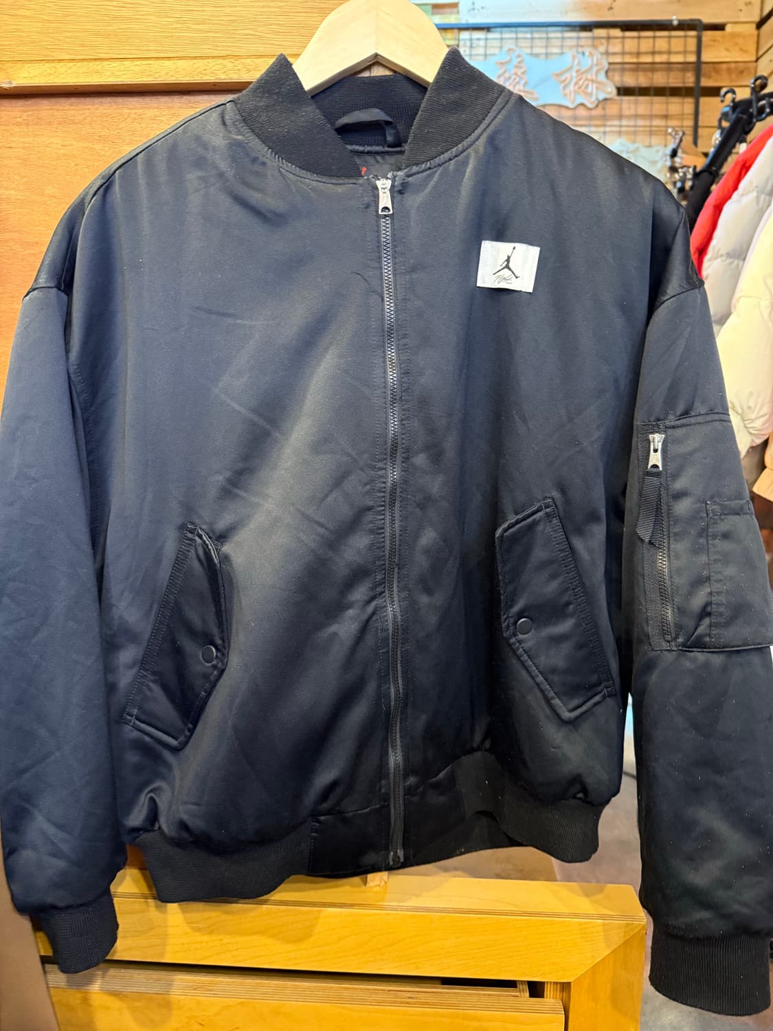 조던 백프린팅 블랙 봄버 자켓 상품이미지1