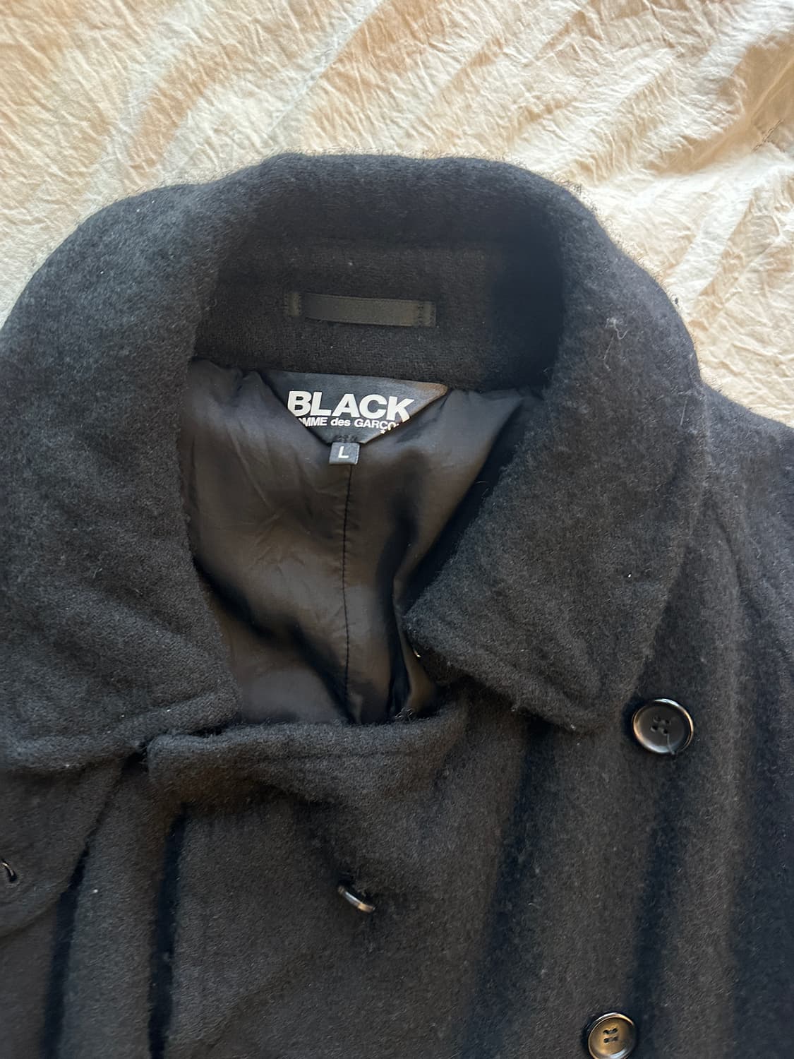 꼼데가르송 블랙 더블 축융 코트 상품이미지4