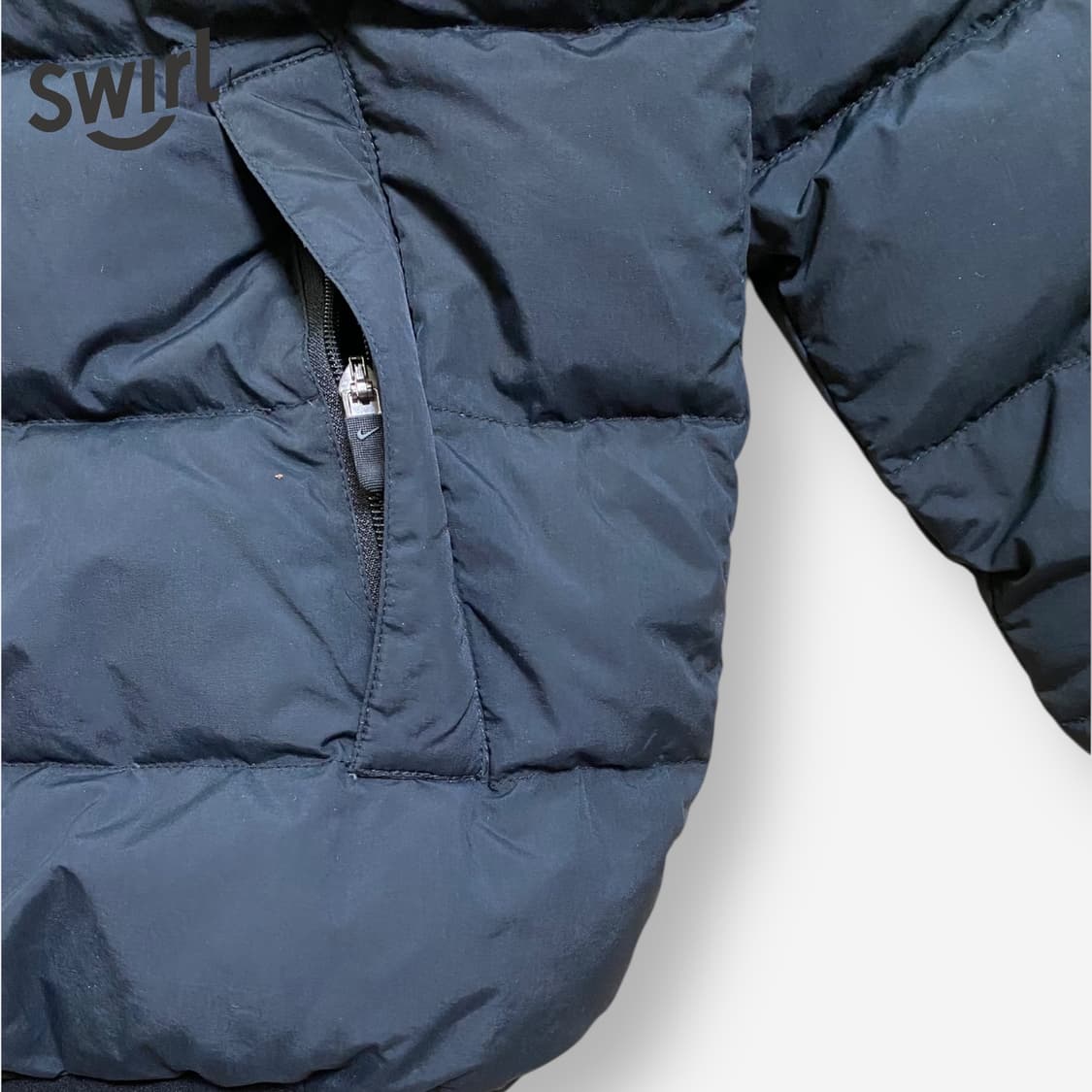 🌊Nike 리버시블 패딩 (블랙/레드) 상품이미지5