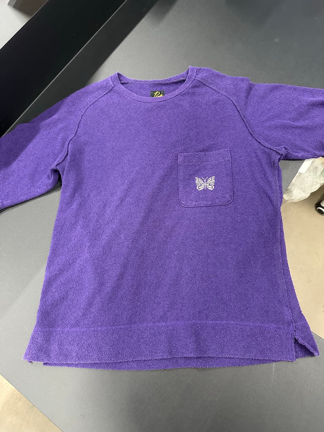 니들스 태리 빠삐용 EMB 포켓 티셔츠 반팔 퍼플 상품이미지4