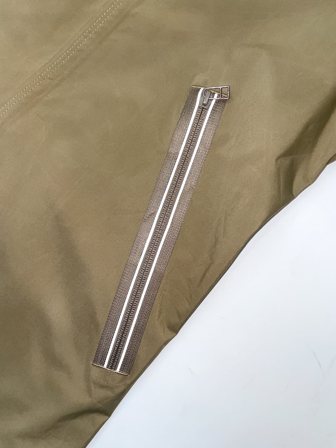 이세이미야케 투웨이 라미나 집업 코트 상품이미지6