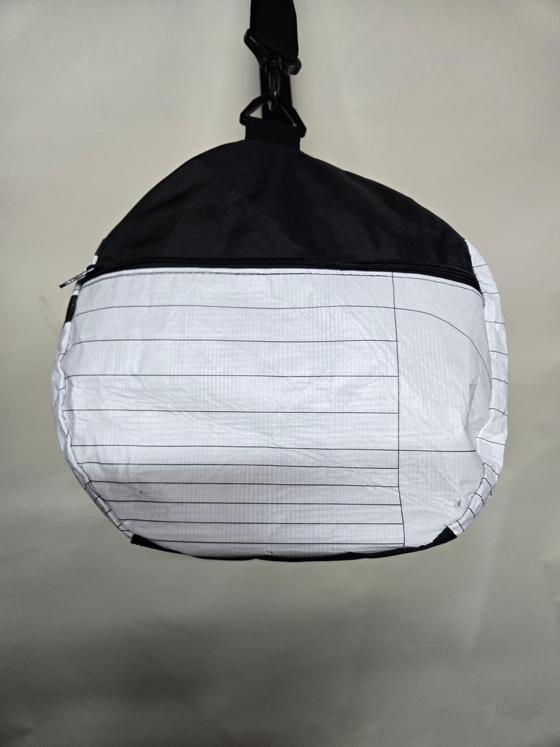 나이키 MOVE TO ZERO  리유저블 더플백 상품이미지3