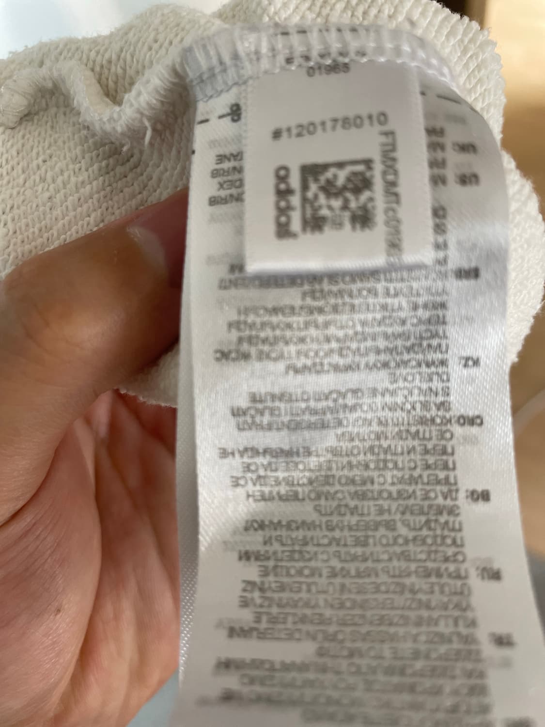 아디다스X고샤 루브친스키 콜라보 맨투맨 상품이미지7