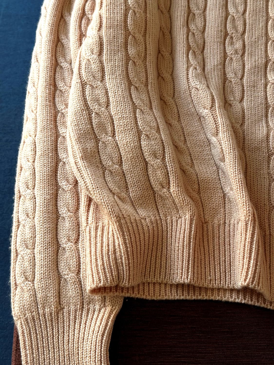 Hand-framed heavy wool cable knit P/O 상품이미지3