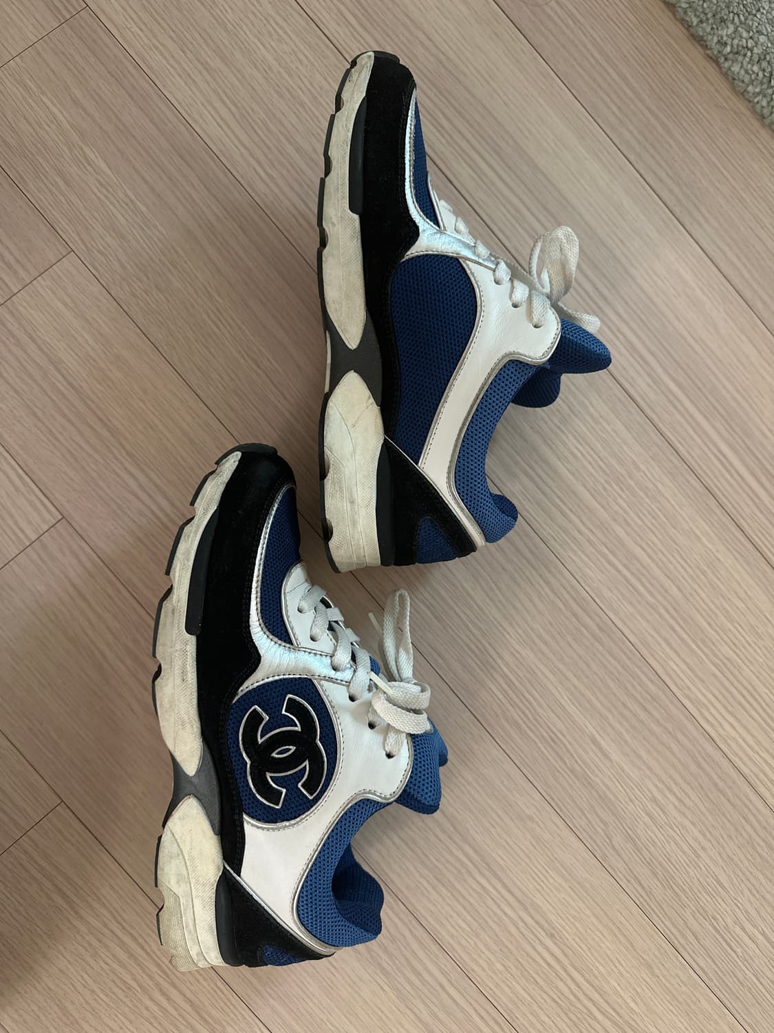 샤넬 스닉커즈- 블루, 아이보리, 실버, 블랙 조합 상품이미지1