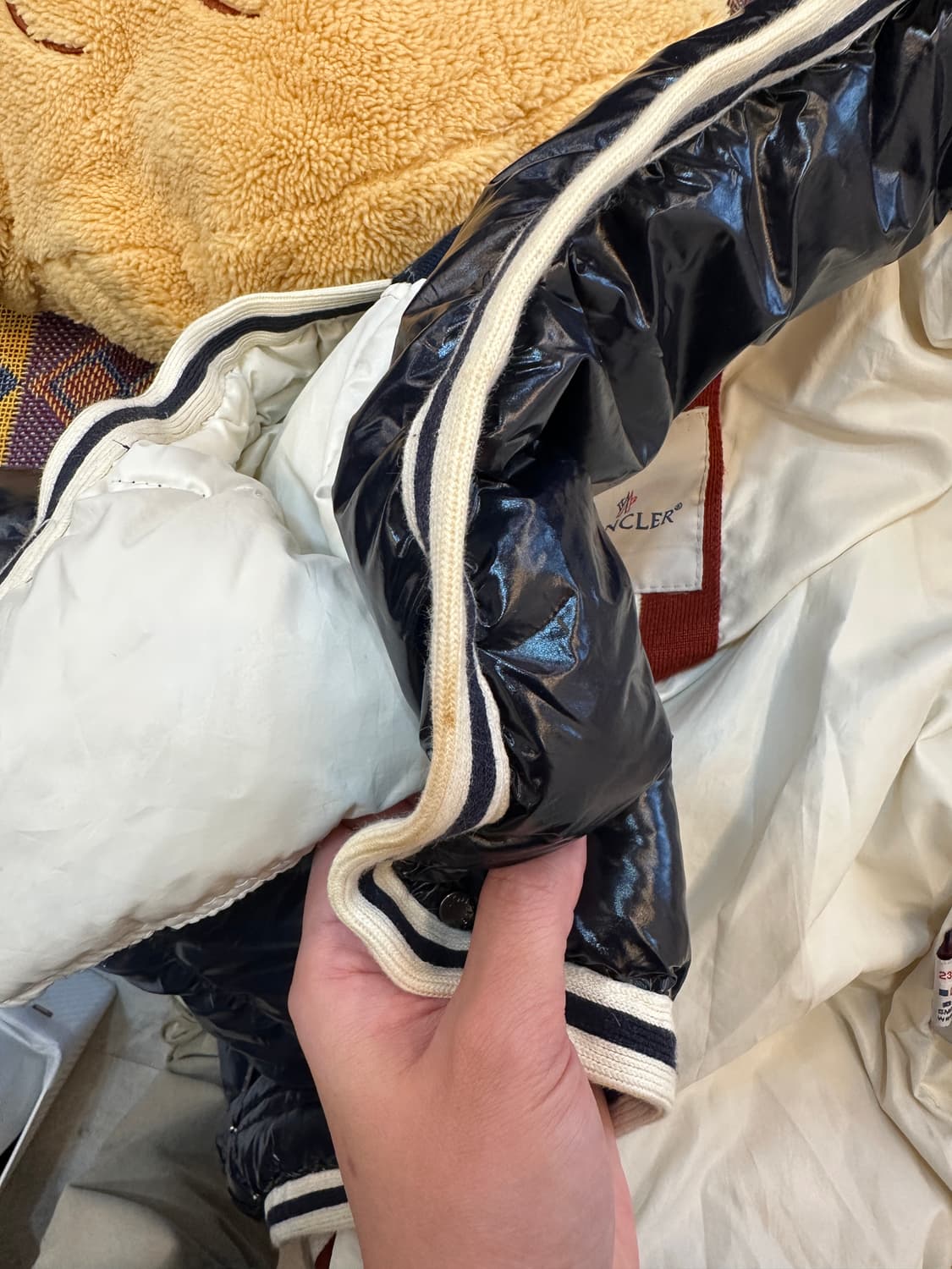 몽클레어 유광 네이비 오리털 다운 하프 패딩 상품이미지10