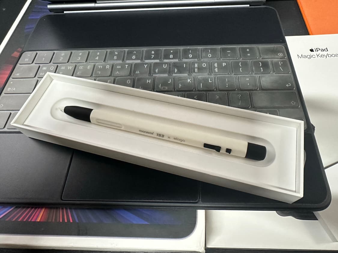 아이패드 프로 12.9 (5세대) M1 256GB 셀룰러 + 매직키보드  상품이미지4