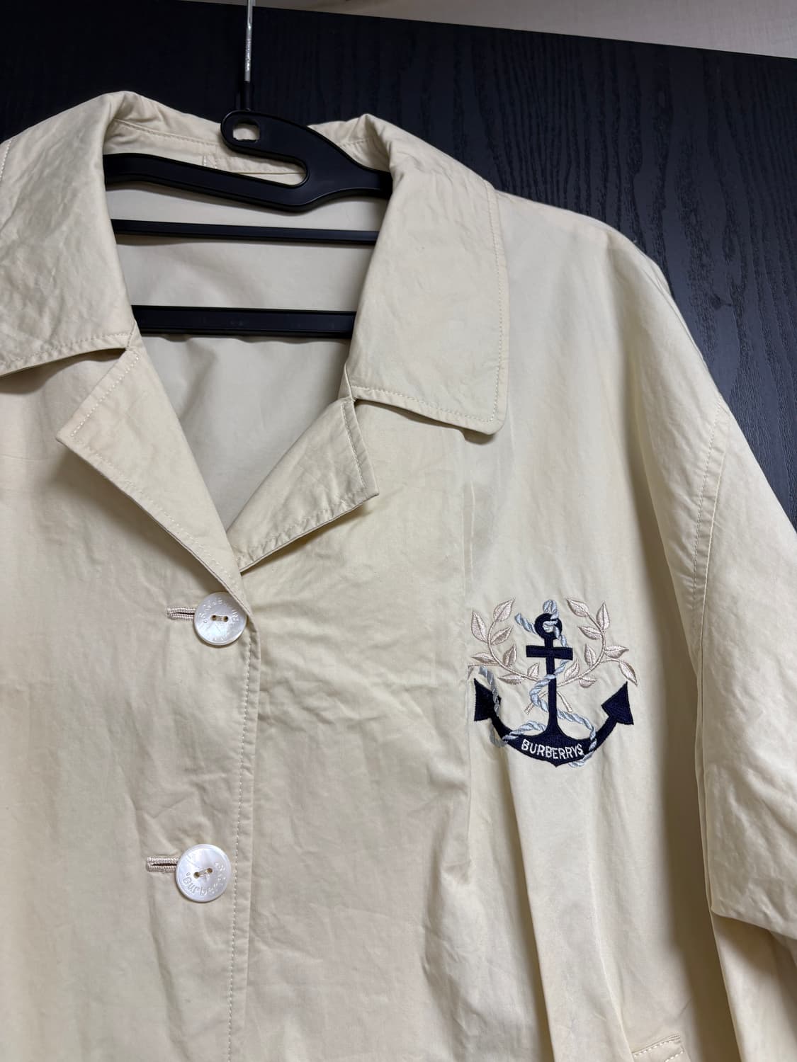 버버리 닻 자수 자켓 봄버 바람막이 크림(44-77) 상품이미지2