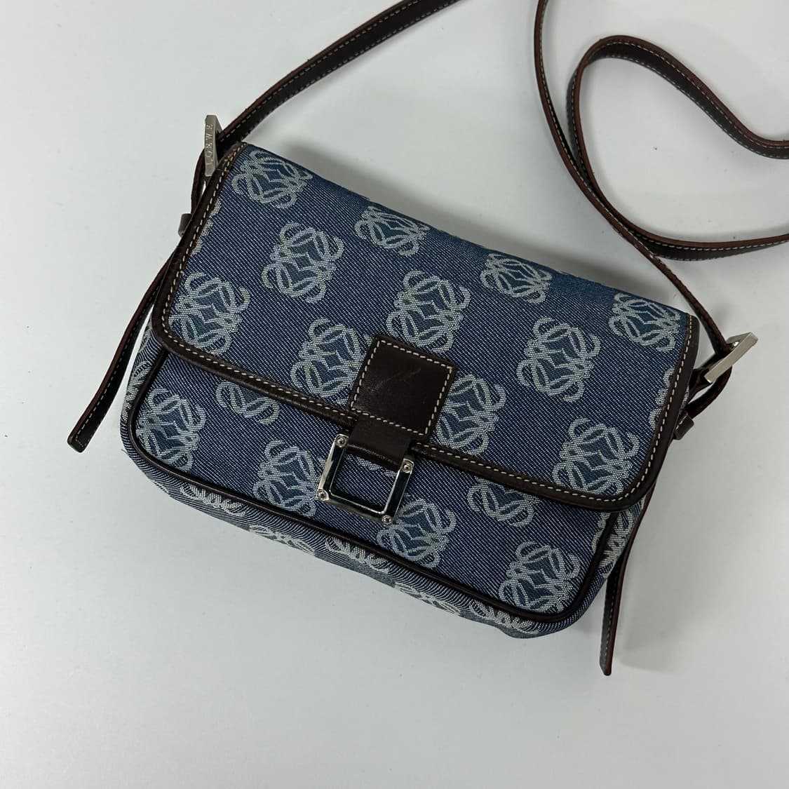 로에베 아나그램 로고 데님 캔버스 미니백 크로스백 상품이미지5