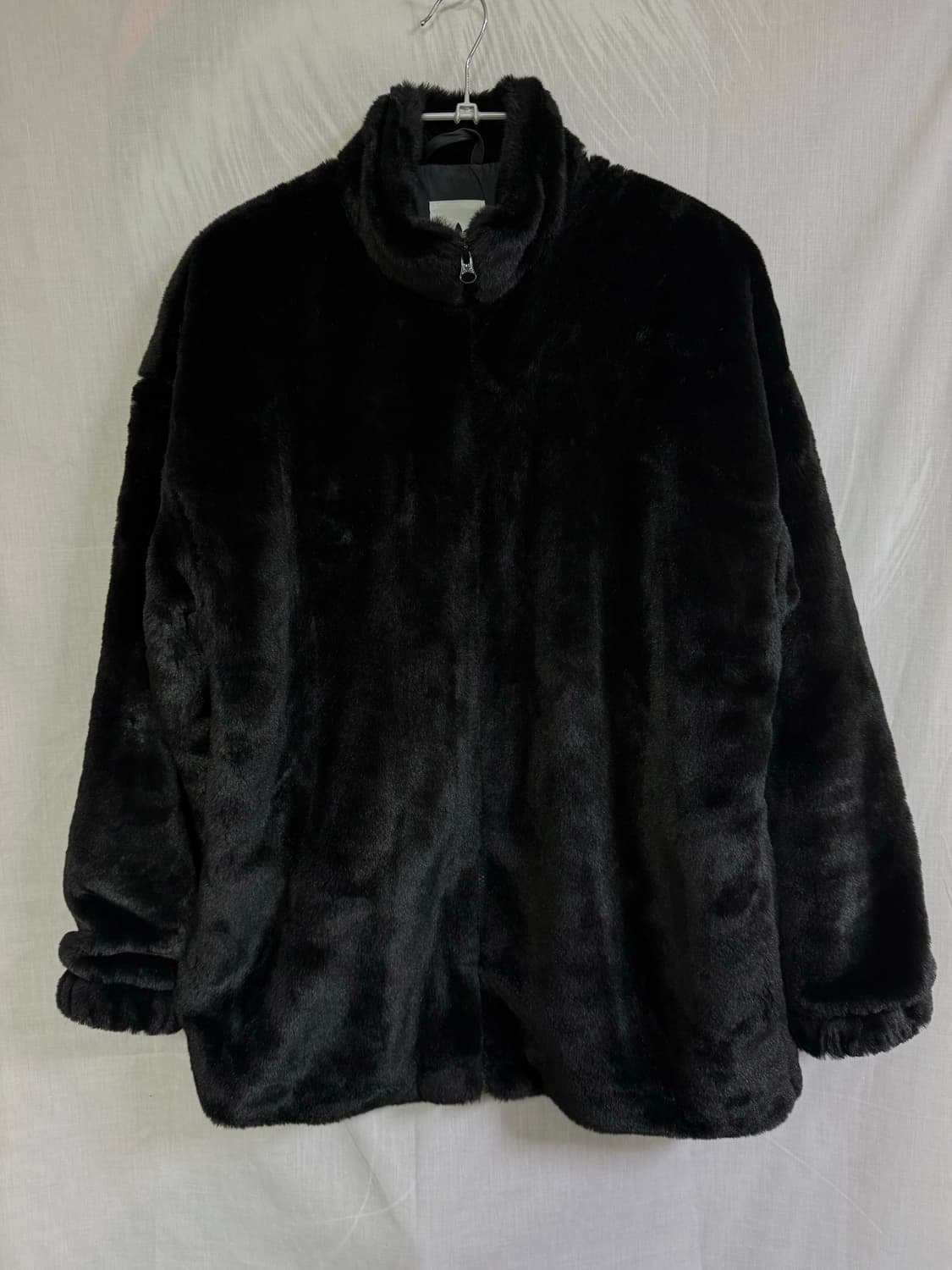 아디다스 페이크 퍼 집업 자켓 (adidas) 상품이미지1