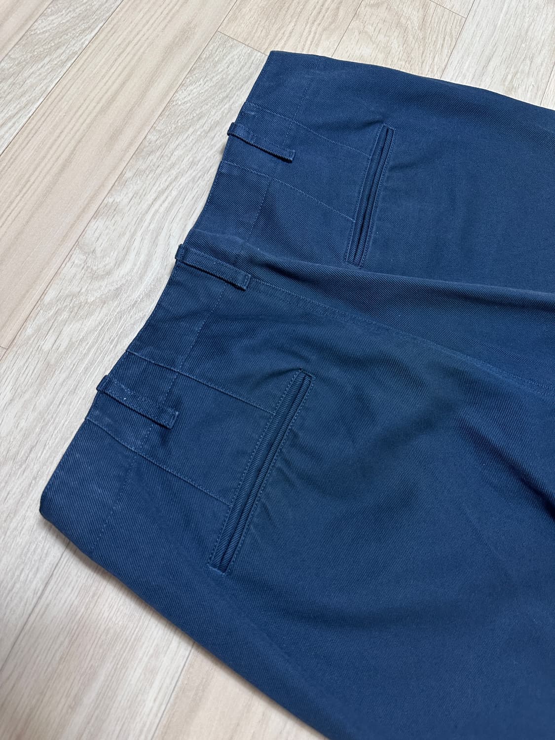 [85]유니클로 U 와이드 테이퍼드 앵클치노 팬츠 블루 상품이미지7