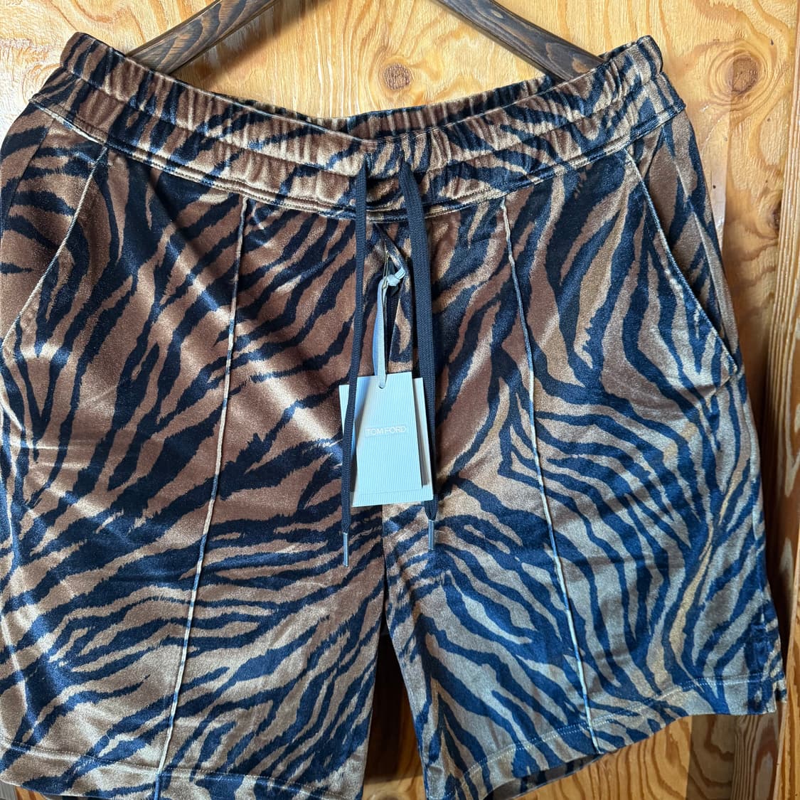 톰포드 애니멀 프린트 반바지 판매 합니다(새상품) 상품이미지1