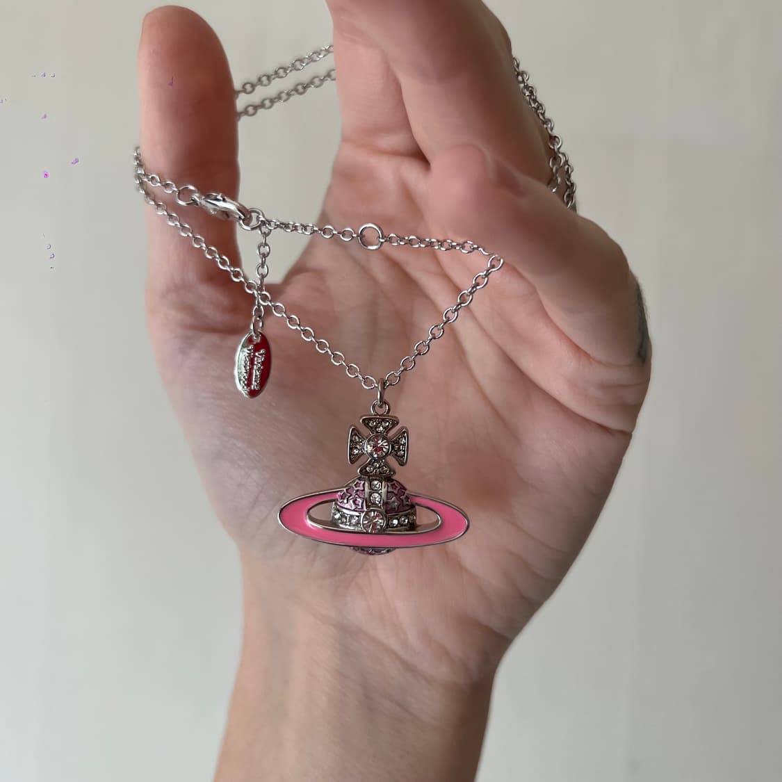 비비안웨스트우드 크리스털 장식 오브 펜던트 네크리스  상품이미지3