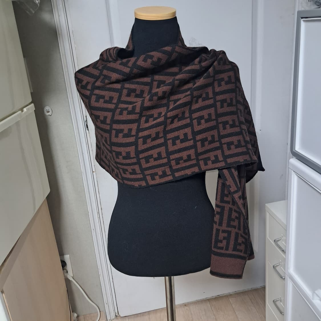 정품 펜디 FF 로고 리버시블 울 머플러 목도리(남녀공용) 상품이미지3