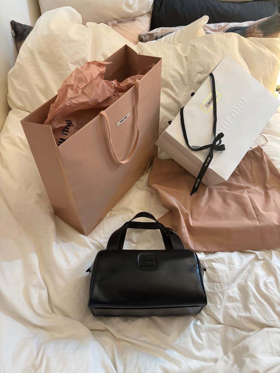 미우미우 가죽 탑 핸들백 (블랙/거의새것/풀구성) 상품이미지2