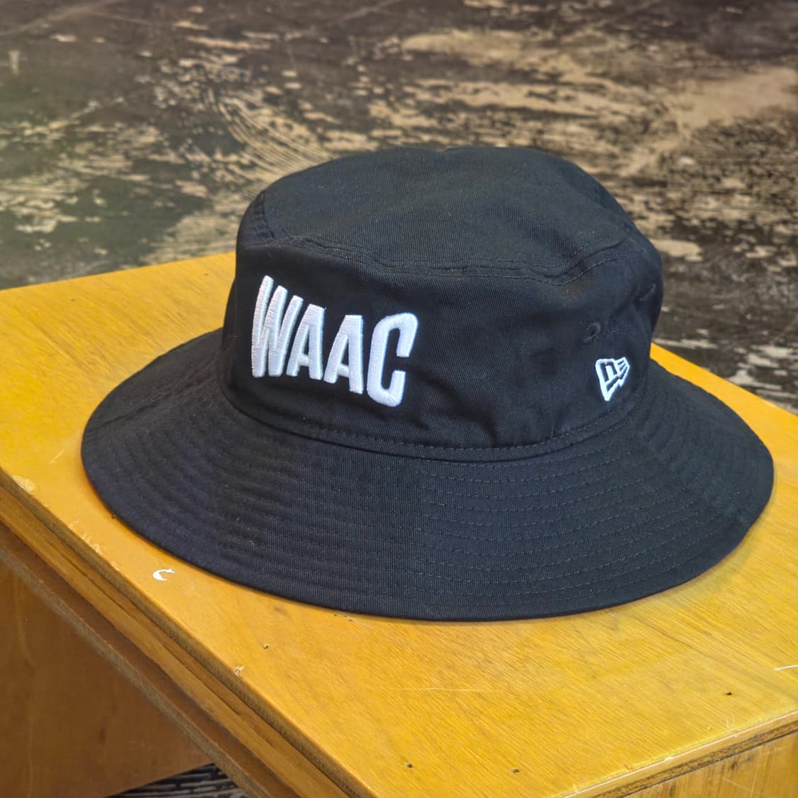 WAAC x 뉴에라 블랙 버킷햇 상품이미지2