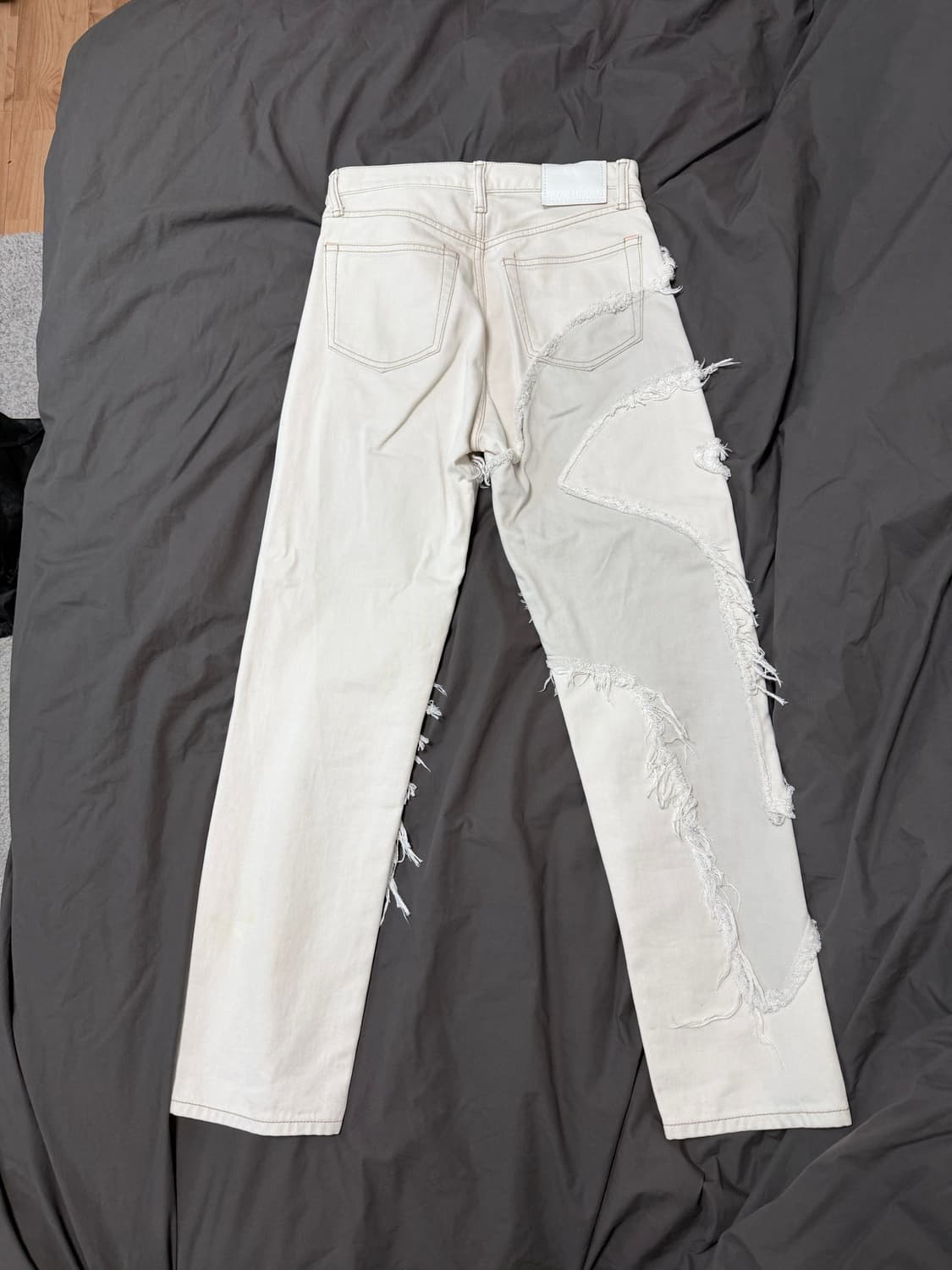 [아크네 스튜디오] 스타 패치 데님 팬츠 상품이미지2