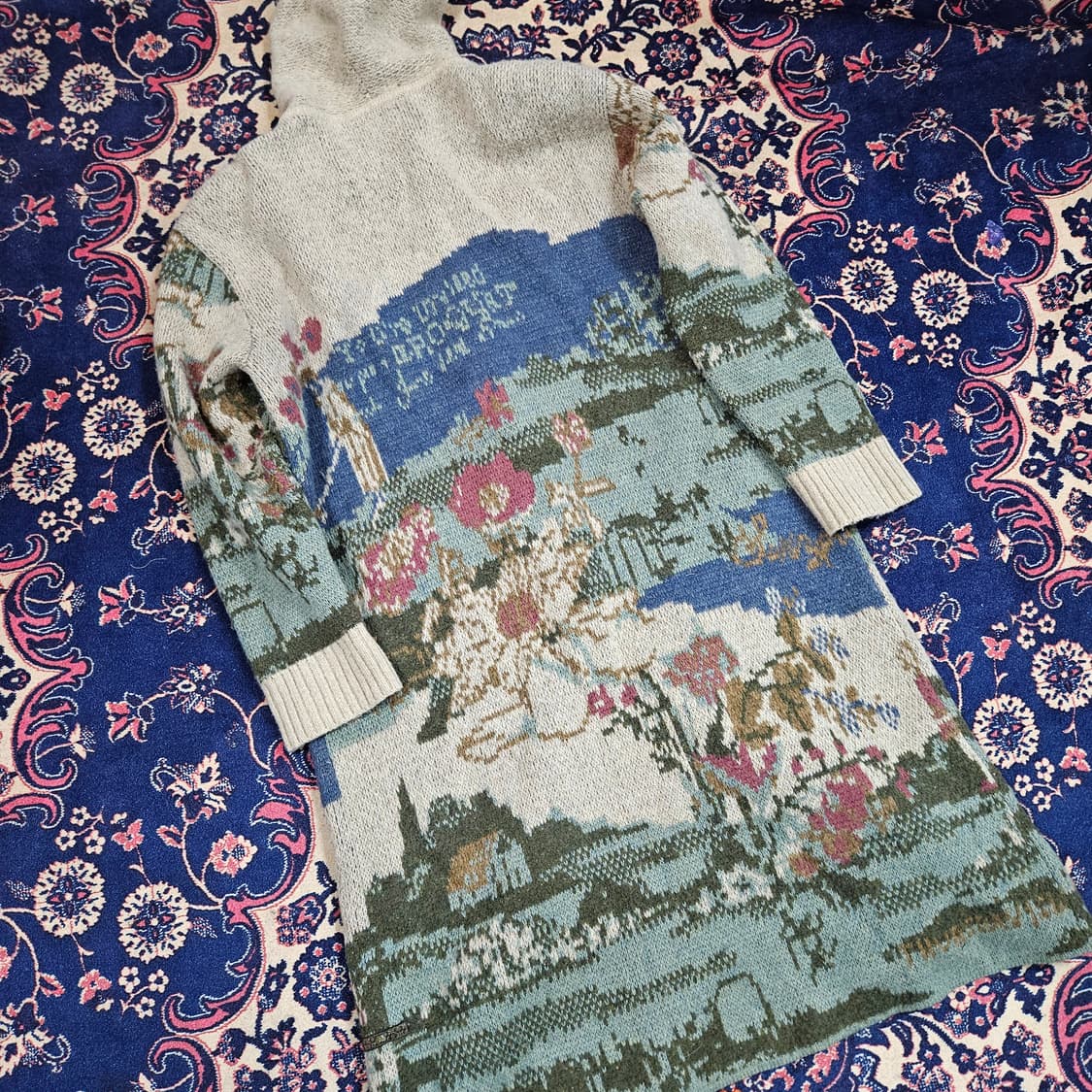 써스데이아일랜드 스토리 자카드 후드 롱 가디건 M size 상품이미지3