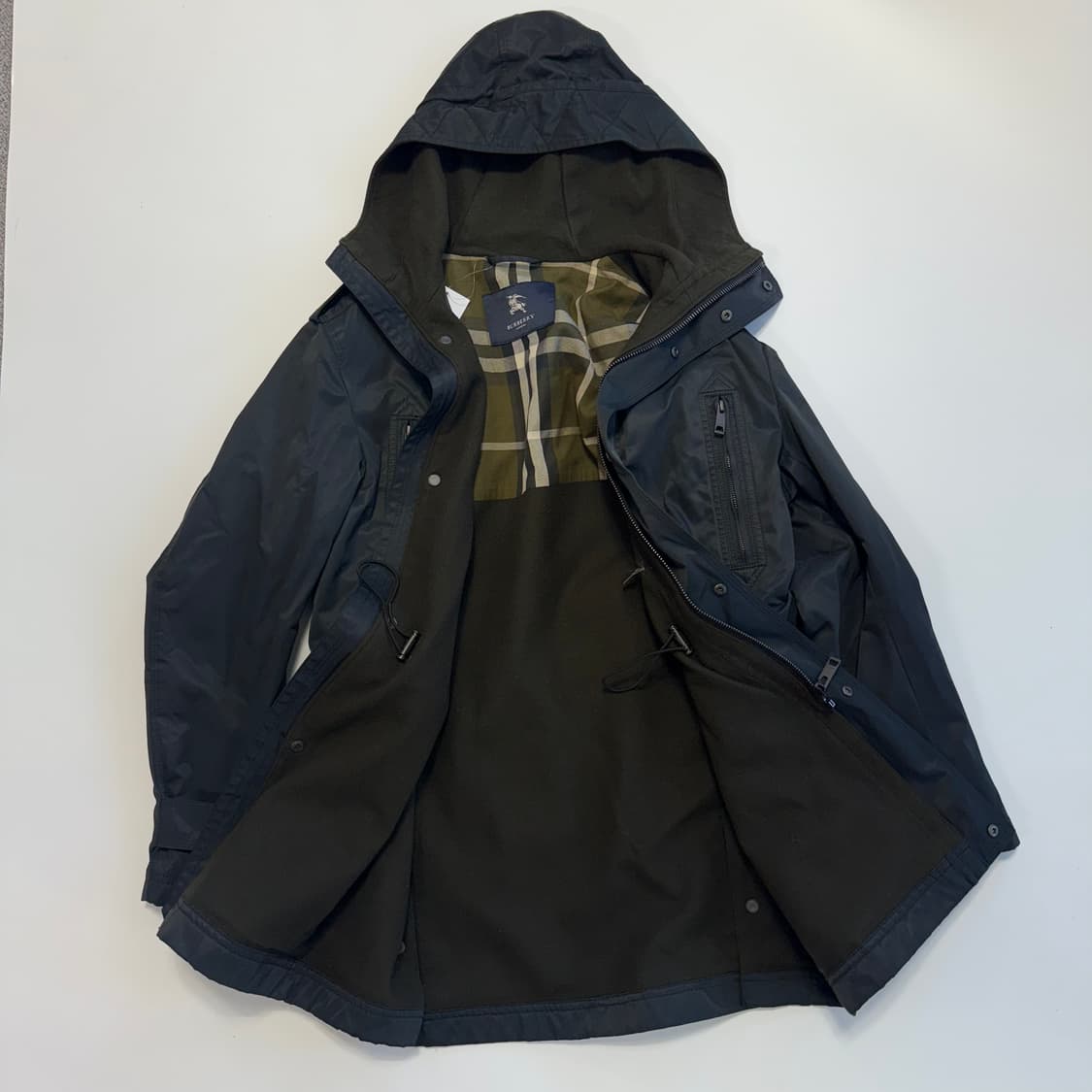 버버리 테크니컬 필드 파카  상품이미지2