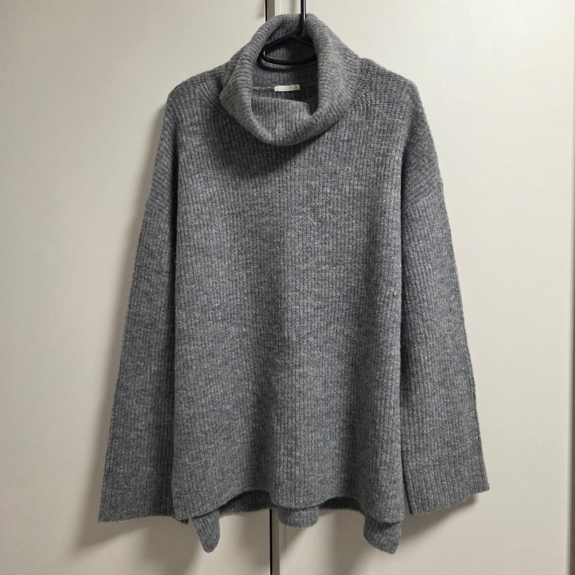 GU 그레이 터틀넥 니트 스웨터 L(100) 상품이미지1
